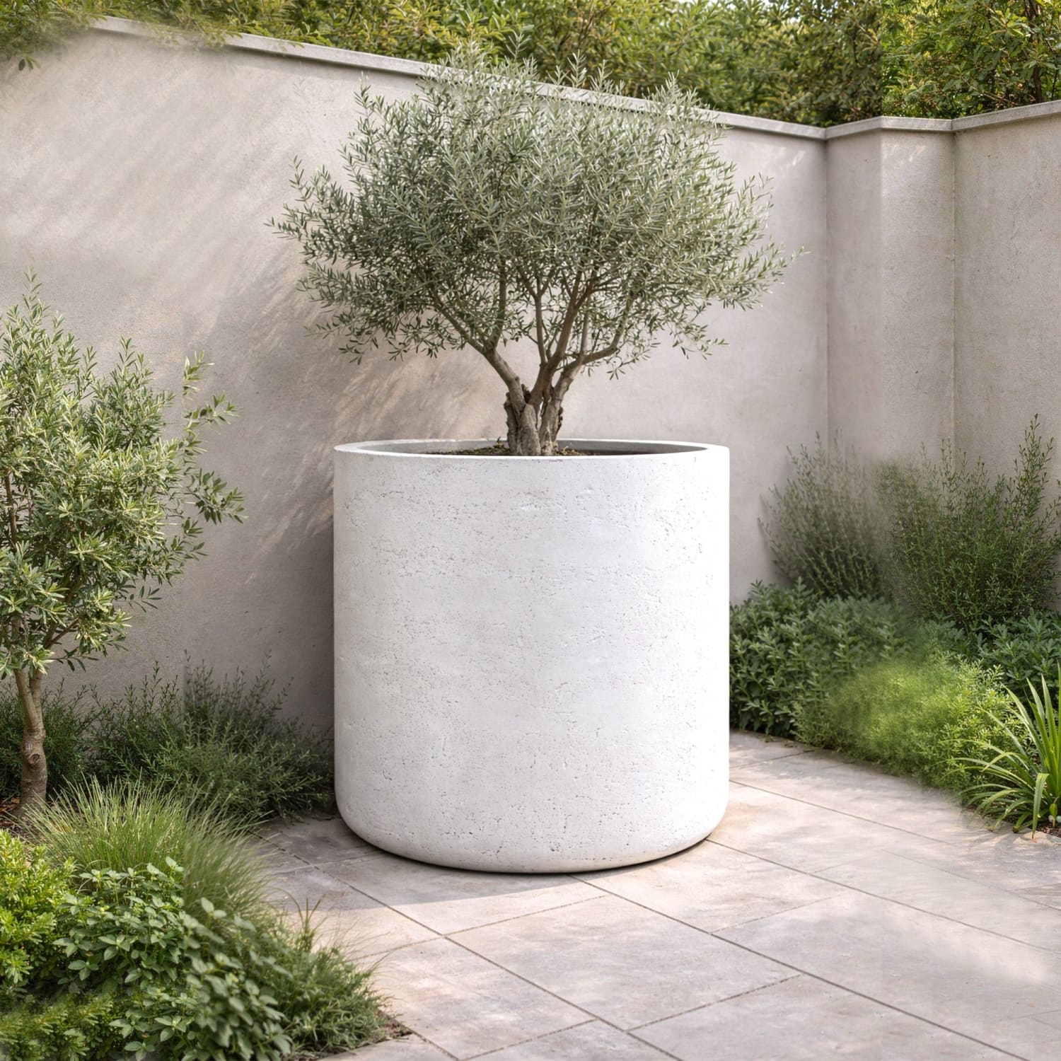 Aurella | White Mist – 100cm XXL Concrete Cylinder Planter – 621L Round Plant Pot